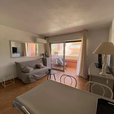 Sm530-e332 Maxime Appt 4 Couchages Avec Piscine Et Parking Appartement Sainte-Maxime