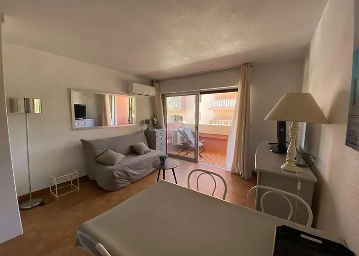 Sm530-e332 Maxime Appt 4 Couchages Avec Piscine Et Parking Apartment Sainte-Maxime